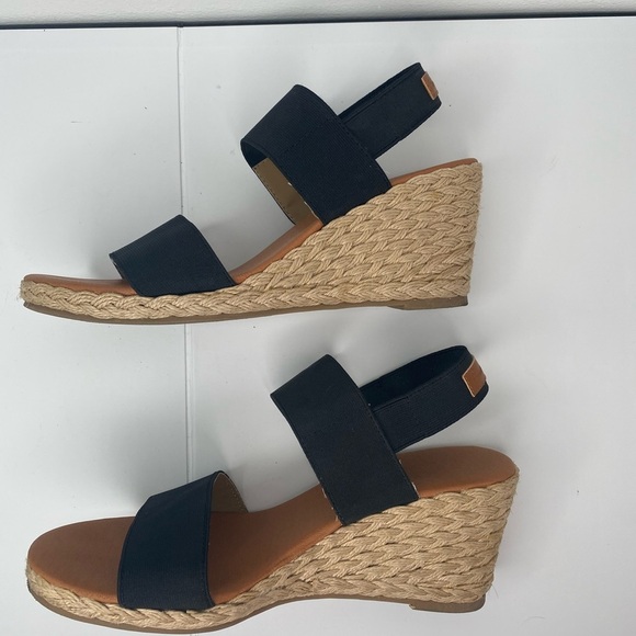 TOMMY BAHAMA Andre Assous Allison Wedges - Picture 3 of 10